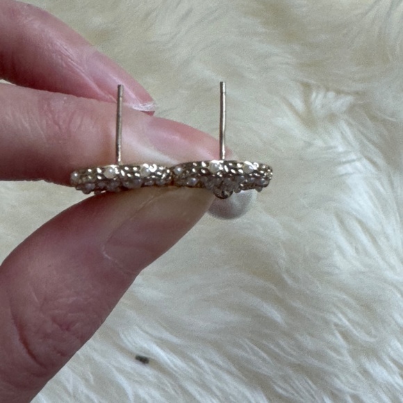 Women Chanel CC Pearl Earrings Pair of 2pcs - Picture 7 of 10